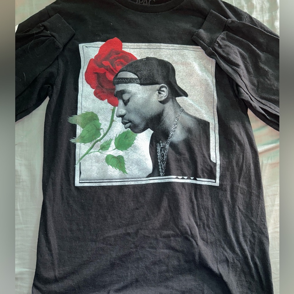 Specer’s Tupac Shakur Long Sleeve T-Shirt - Picture 5 of 6